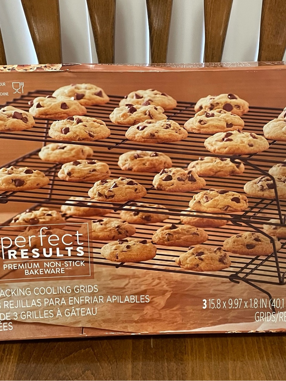 Wilton Perfect Results Premium Non-Stick set of 3 Stacking Cooling Grids Cookie